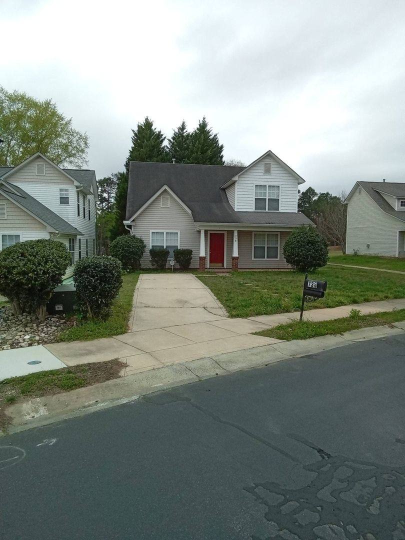 House for rent at 738 Ablow Dr, Matthews, NC 28105