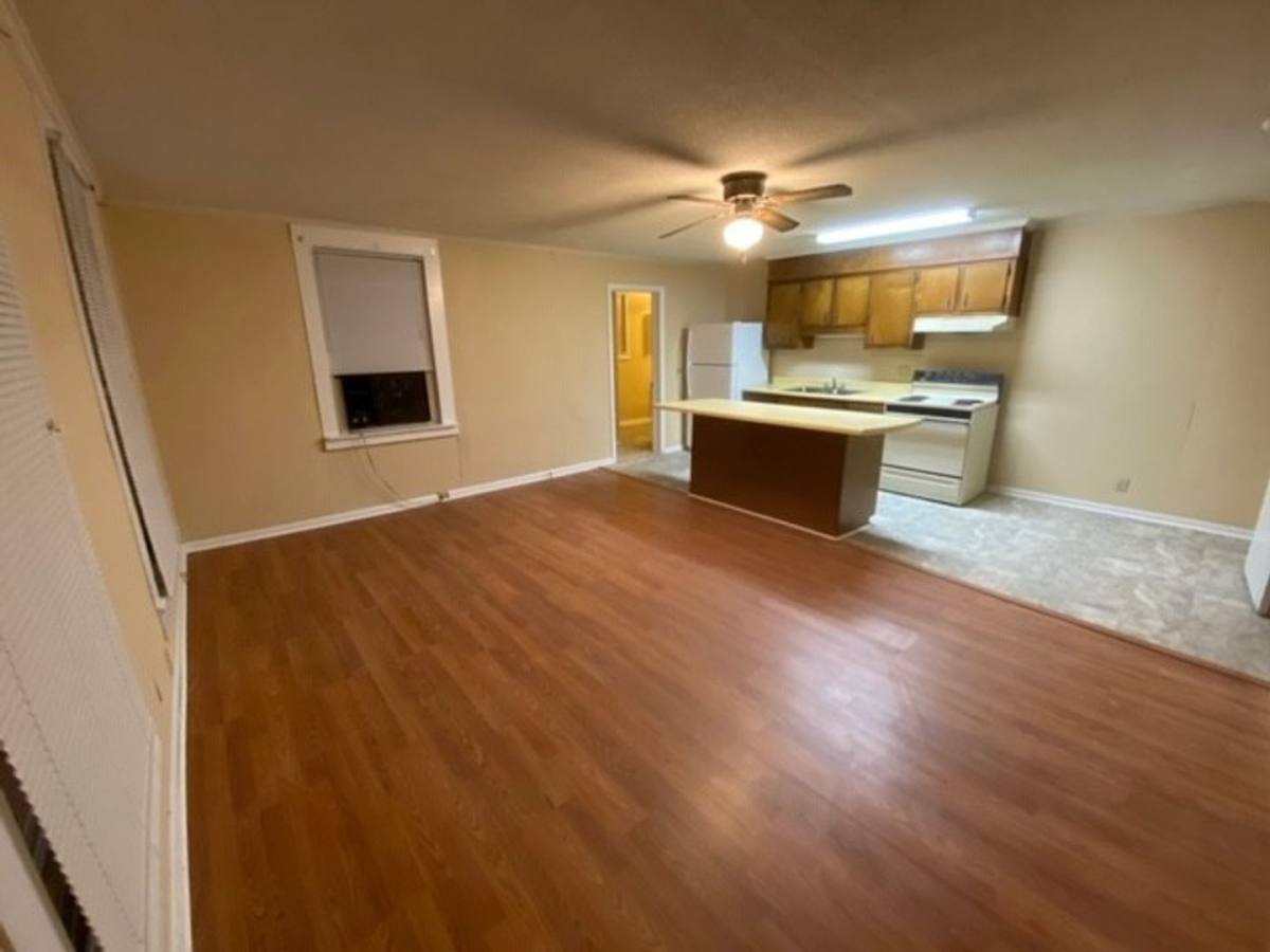 Apartment for rent at 220 E Main St, Statesboro, GA 30458