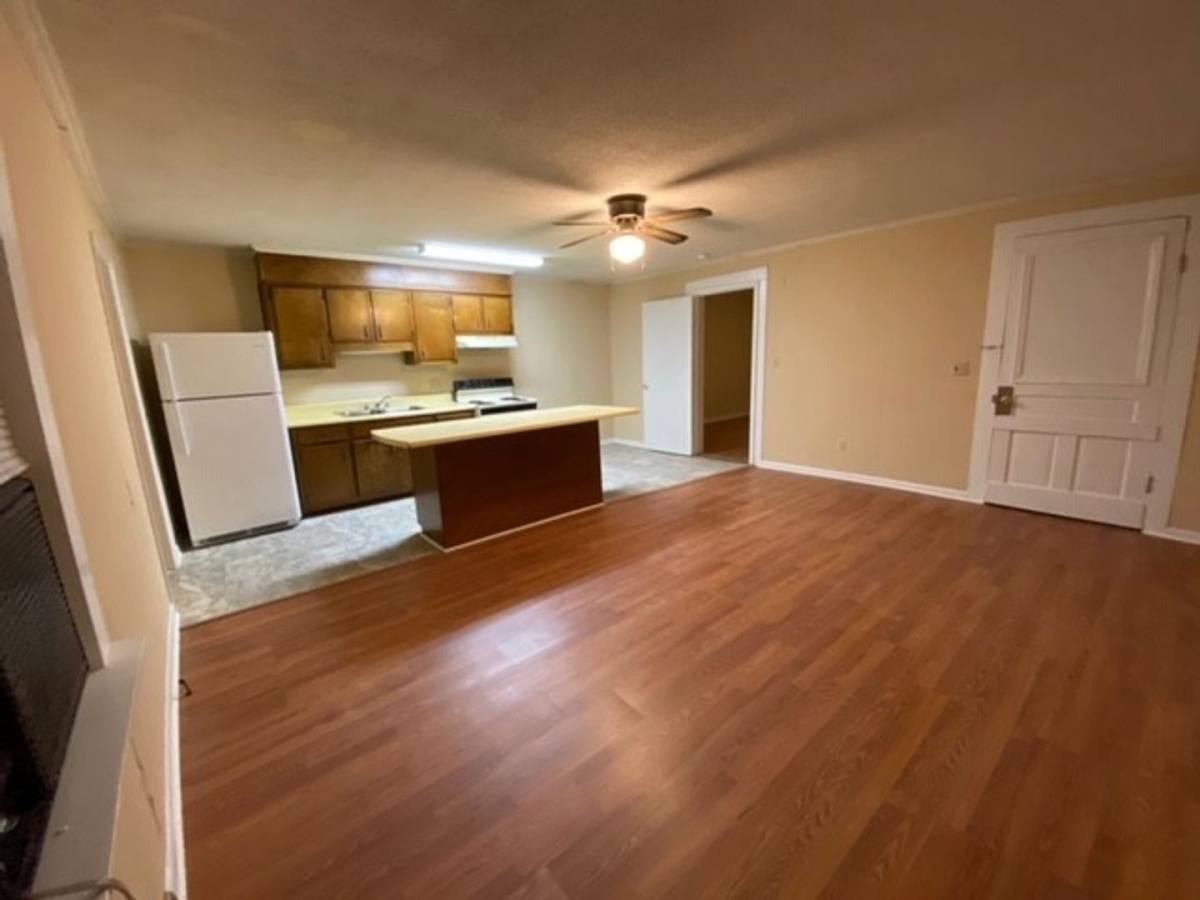Apartment for rent at 220 E Main St, Statesboro, GA 30458