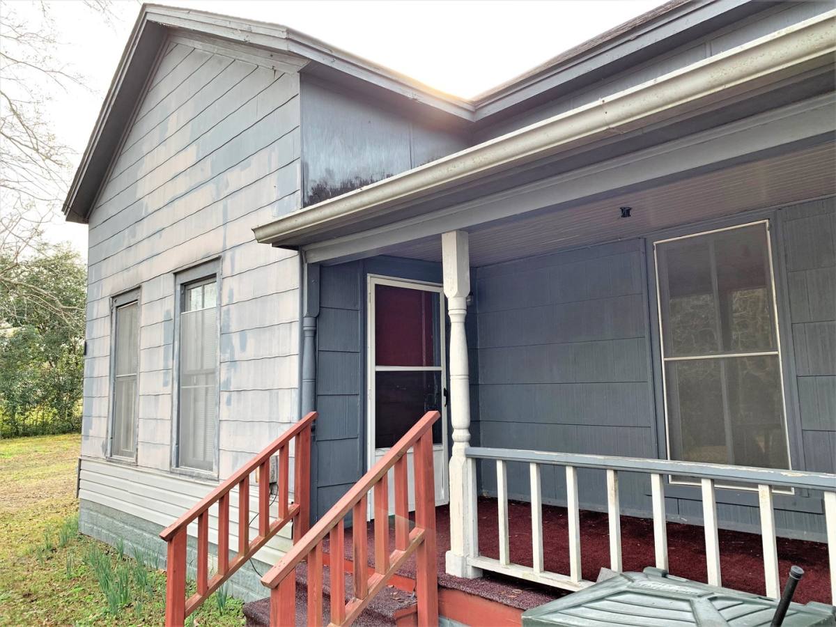 Apartment for rent at 220 E Main St, Statesboro, GA 30458