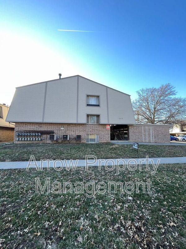 3619 N 60th St #22, Lincoln, NE 68507