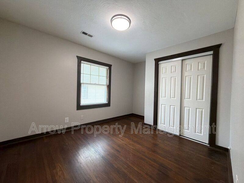 Apartment for rent at 2400 R St #3, Lincoln, NE 68503