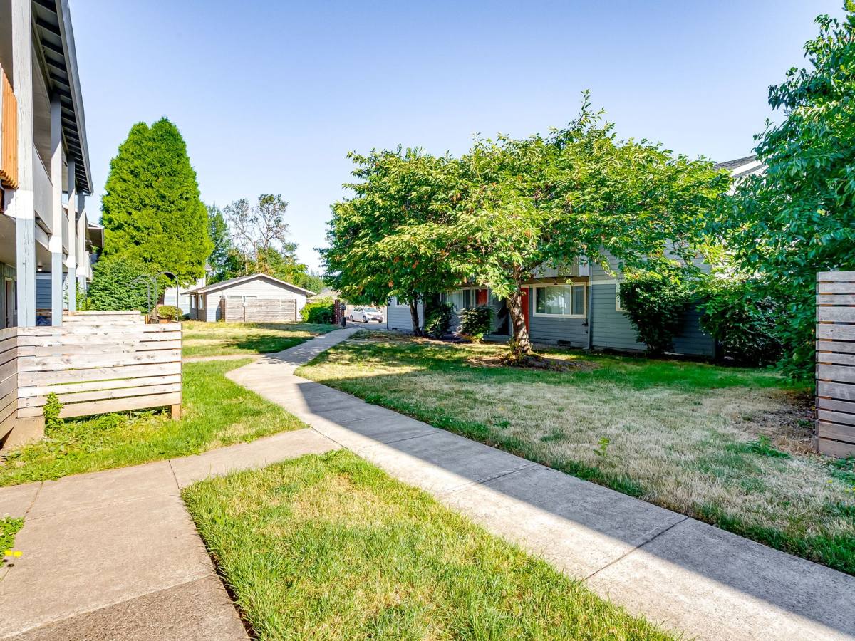 Apartment for rent at 4085 SW 160th Ave, Beaverton, OR 97078
