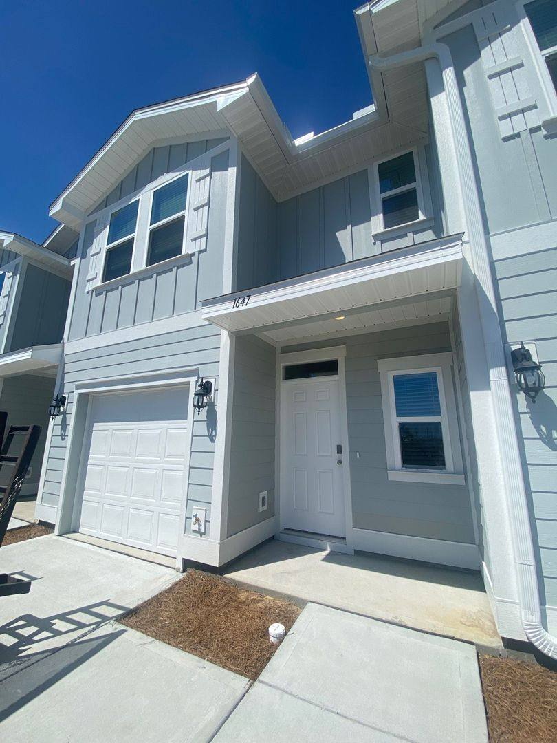 Townhouse for rent at 1647 Caleigh Court, Lynn Haven, FL 32444