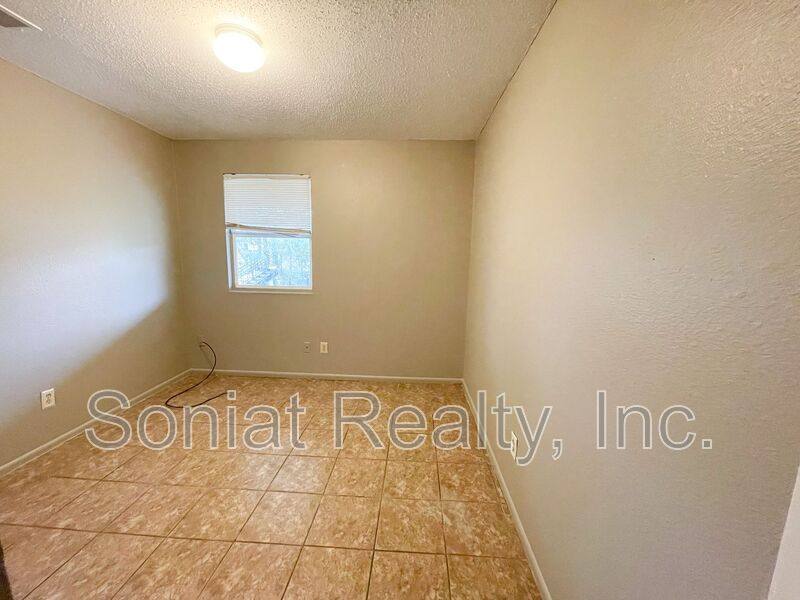 Apartment for rent at 15514 Dwyer Blvd, New Orleans, LA 70129