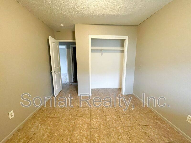 Apartment for rent at 15514 Dwyer Blvd, New Orleans, LA 70129