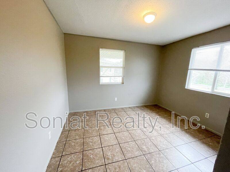 Apartment for rent at 15514 Dwyer Blvd, New Orleans, LA 70129