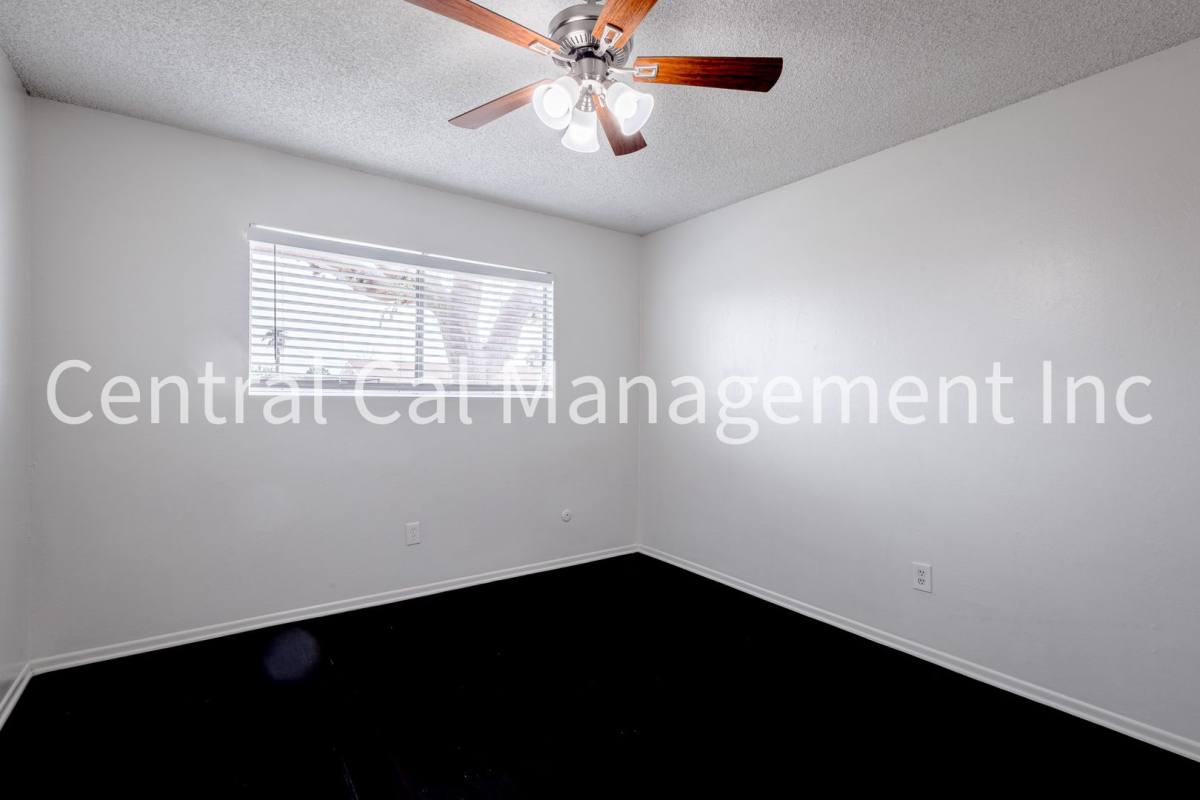 Apartment for rent at 932 Day Ave, Bakersfield, CA 93308