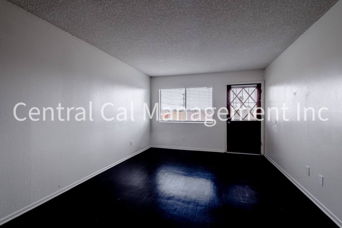 Apartment for rent at 932 Day Ave, Bakersfield, CA 93308
