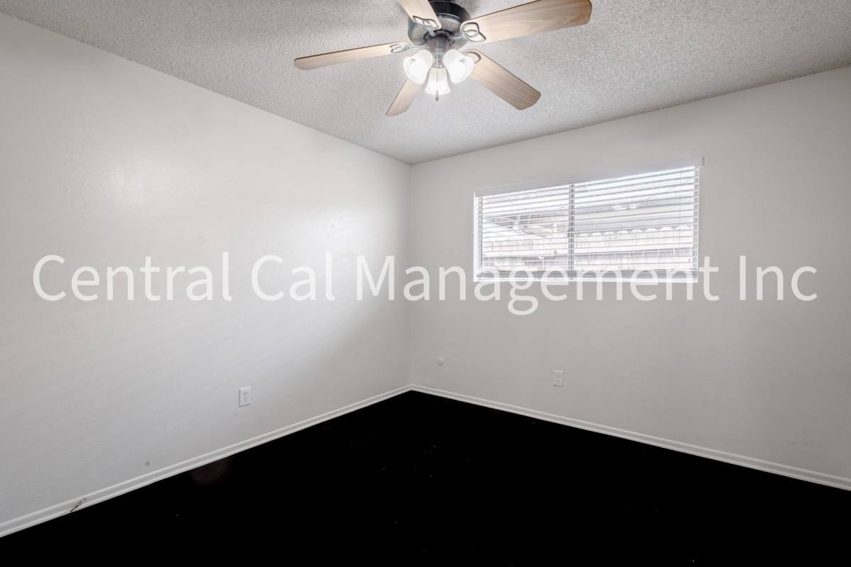 Apartment for rent at 932 Day Ave, Bakersfield, CA 93308