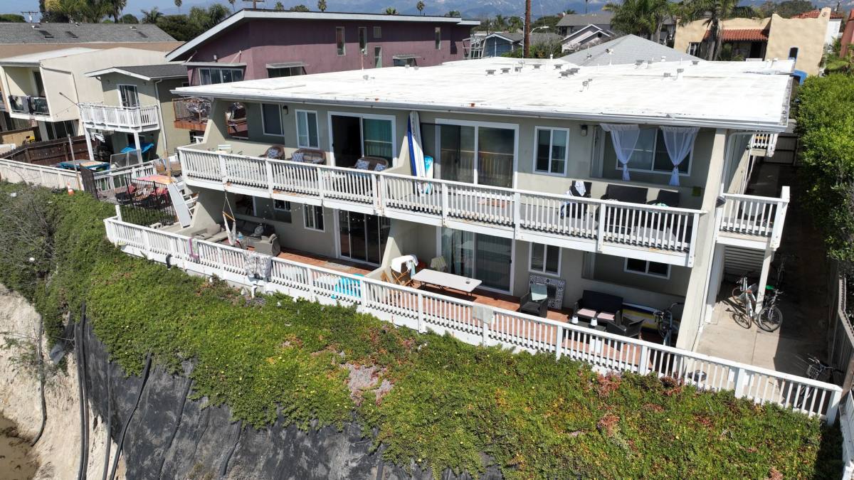 Apartment for rent at 6561 Del Playa, Goleta, CA 93117