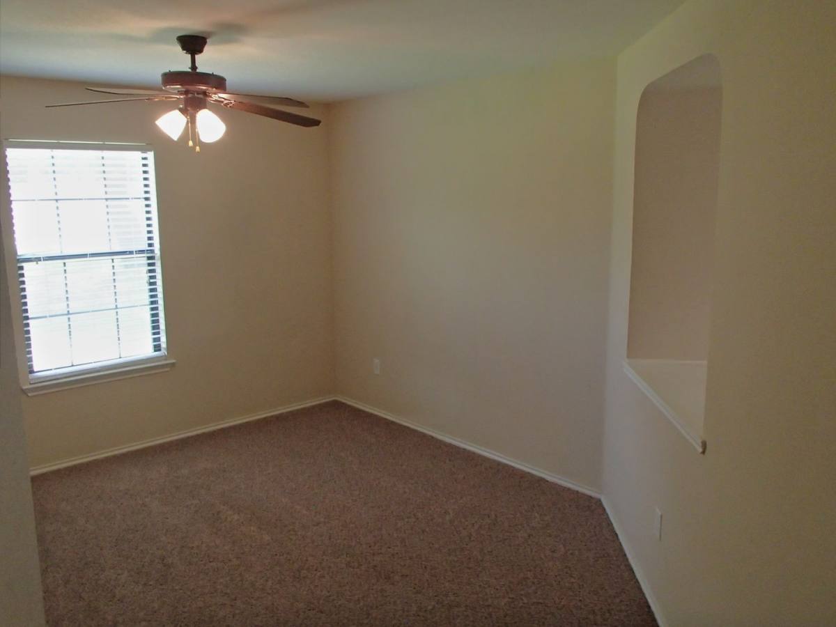 House for rent at 224 Wildwood Dr, Georgetown, TX 78633