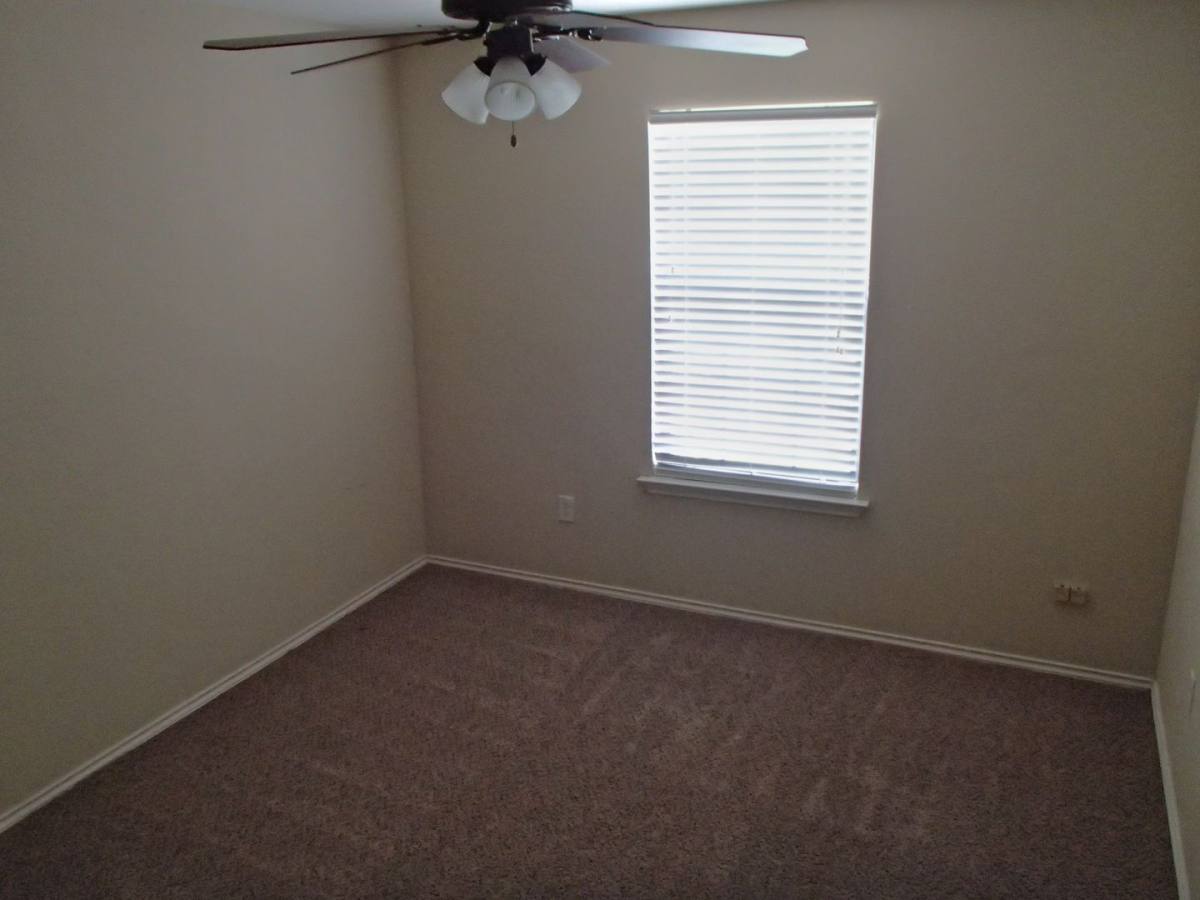 House for rent at 224 Wildwood Dr, Georgetown, TX 78633