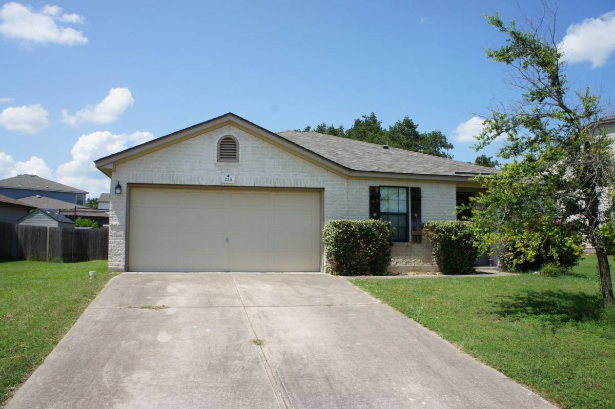 House for rent at 224 Wildwood Dr, Georgetown, TX 78633