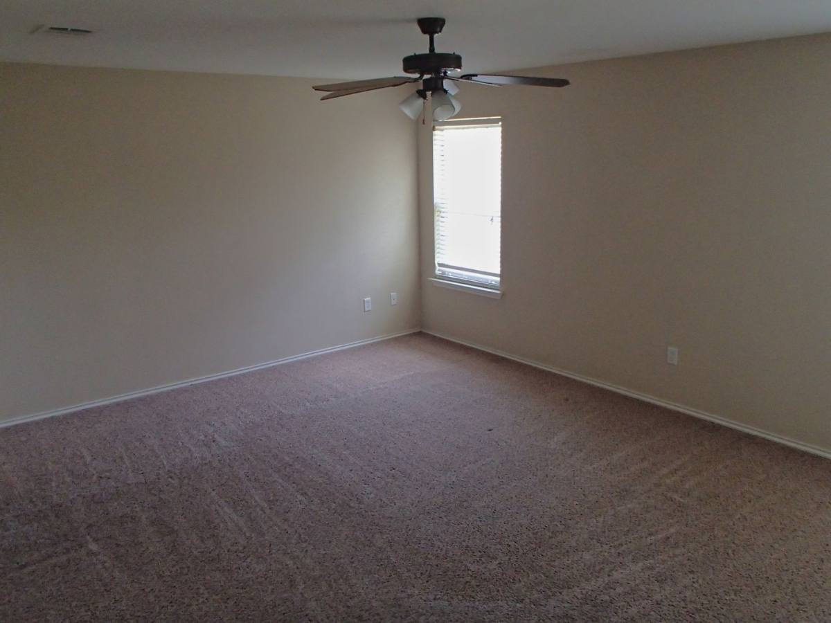 House for rent at 224 Wildwood Dr, Georgetown, TX 78633
