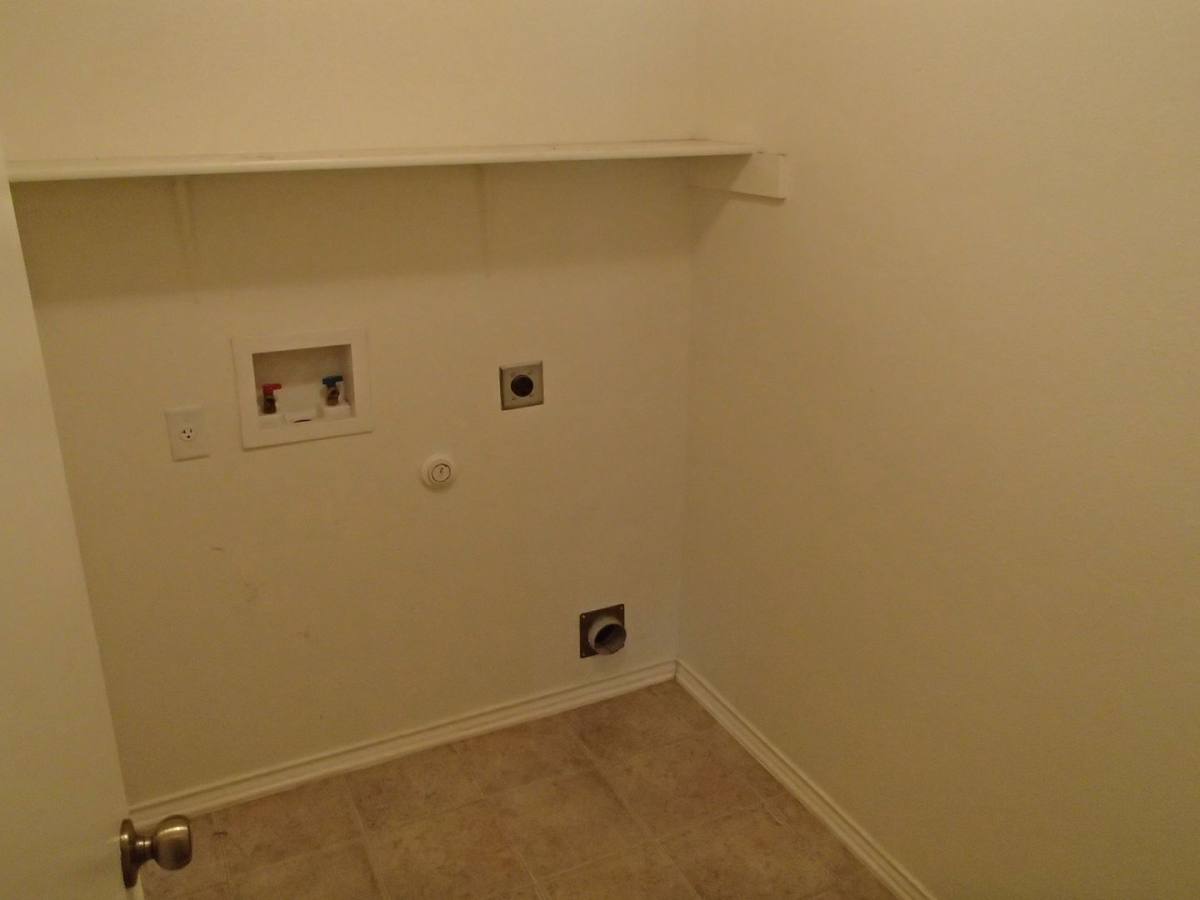 House for rent at 224 Wildwood Dr, Georgetown, TX 78633