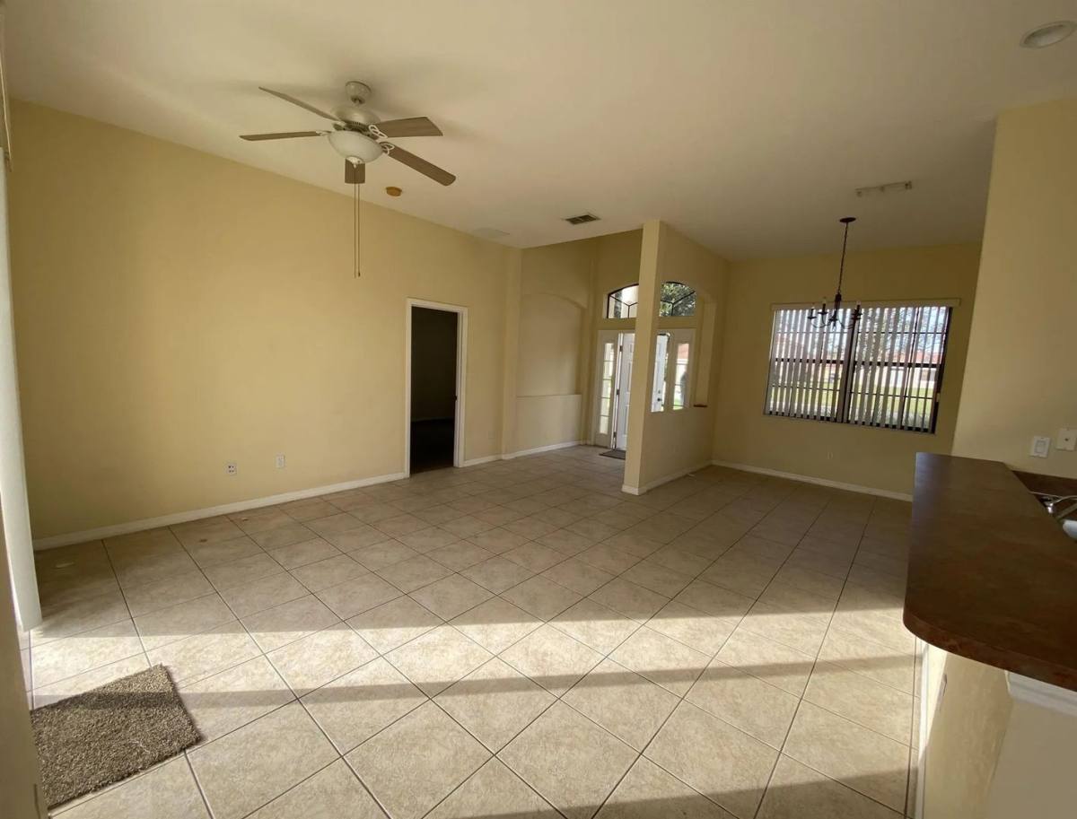 House for rent at 404 Cinnamon Dr, Kissimmee, FL 34759
