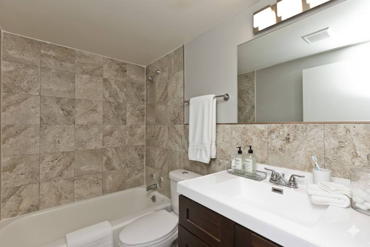 Apartment for rent at 129 Franklin St #4, Waukegan, IL 60085