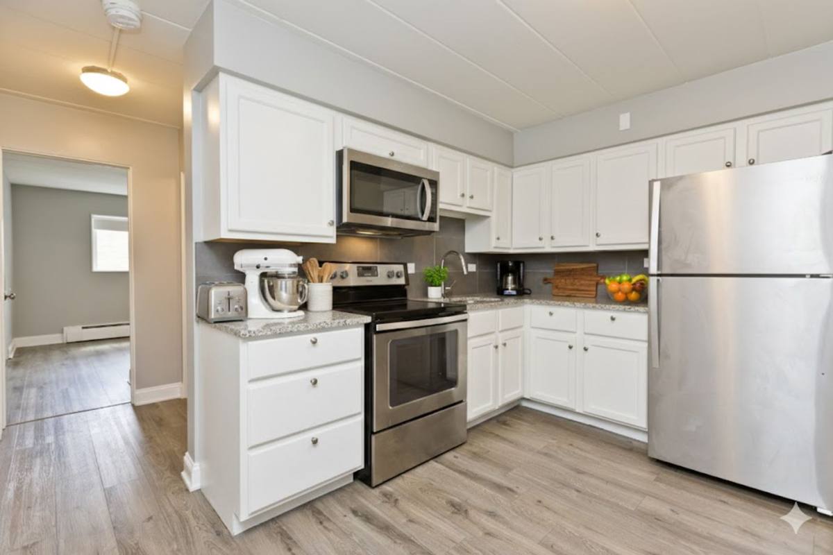 Apartment for rent at 129 Franklin St #4, Waukegan, IL 60085
