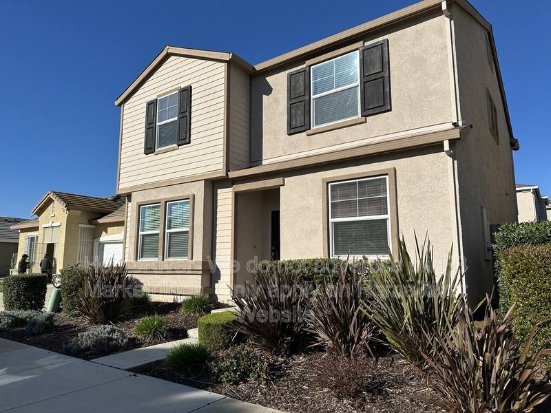 House for rent at 8184 Creeping Willow Lane, Sacramento, CA 95828