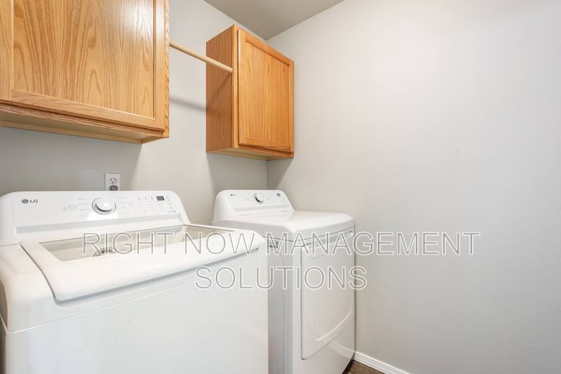 House for rent at 10563 W Stonecrop Dr, Star, ID 83669