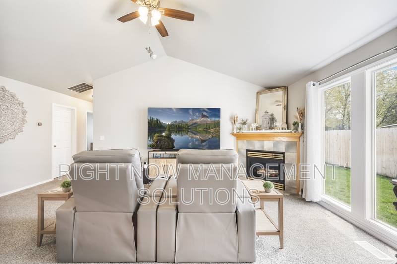 House for rent at 10563 W Stonecrop Dr, Star, ID 83669