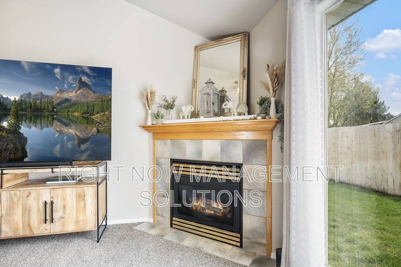 House for rent at 10563 W Stonecrop Dr, Star, ID 83669