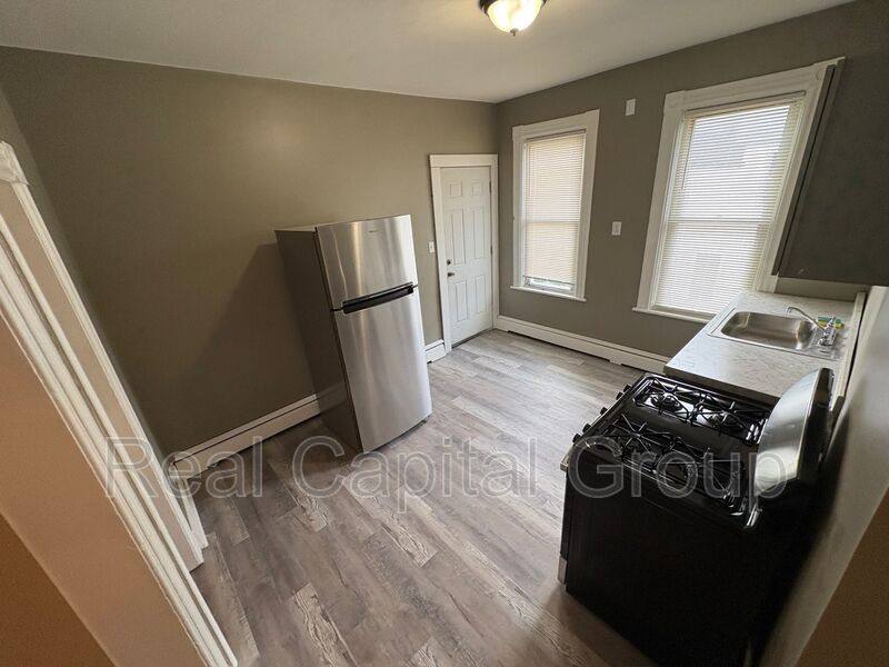 Apartment for rent at 708 Westover Place #4, Schenectady, NY 12307