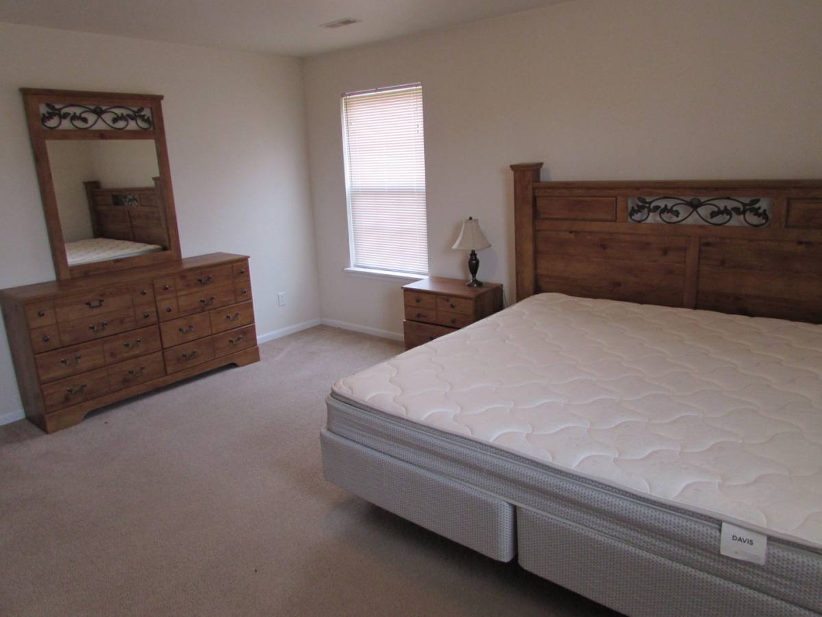 Apartment for rent at 22710 Hanley Lane, Saint Robert, MO 65584