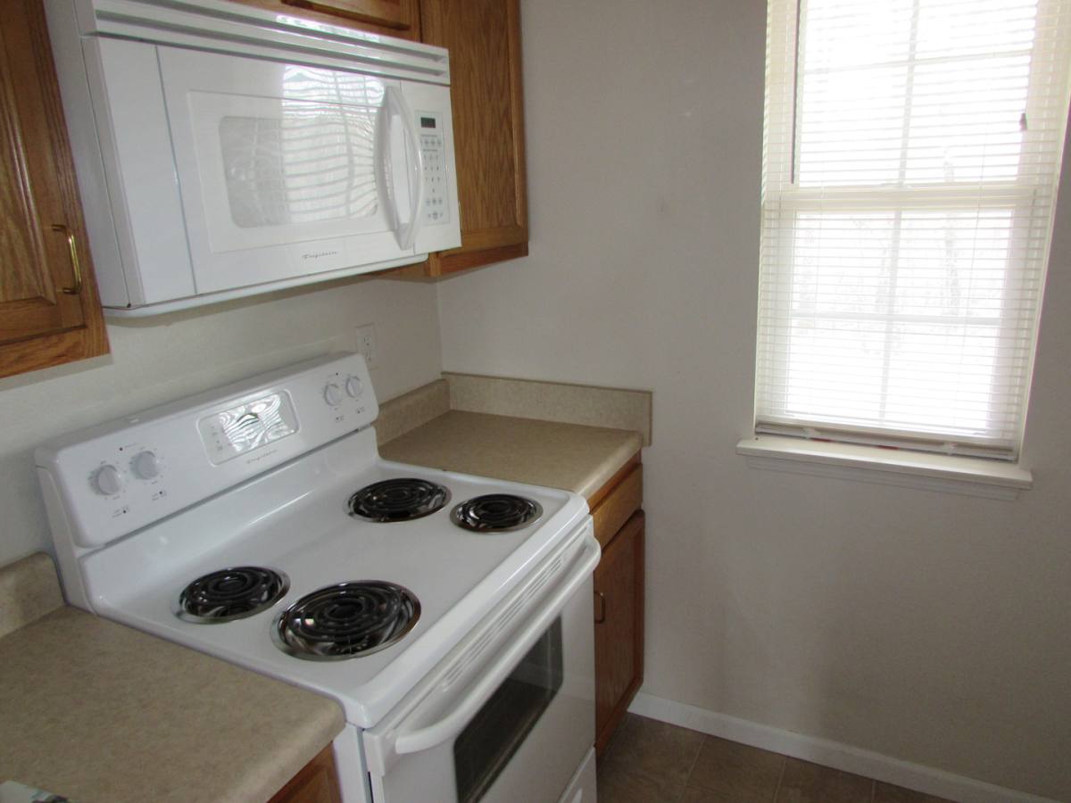 Apartment for rent at 22710 Hanley Lane, Saint Robert, MO 65584
