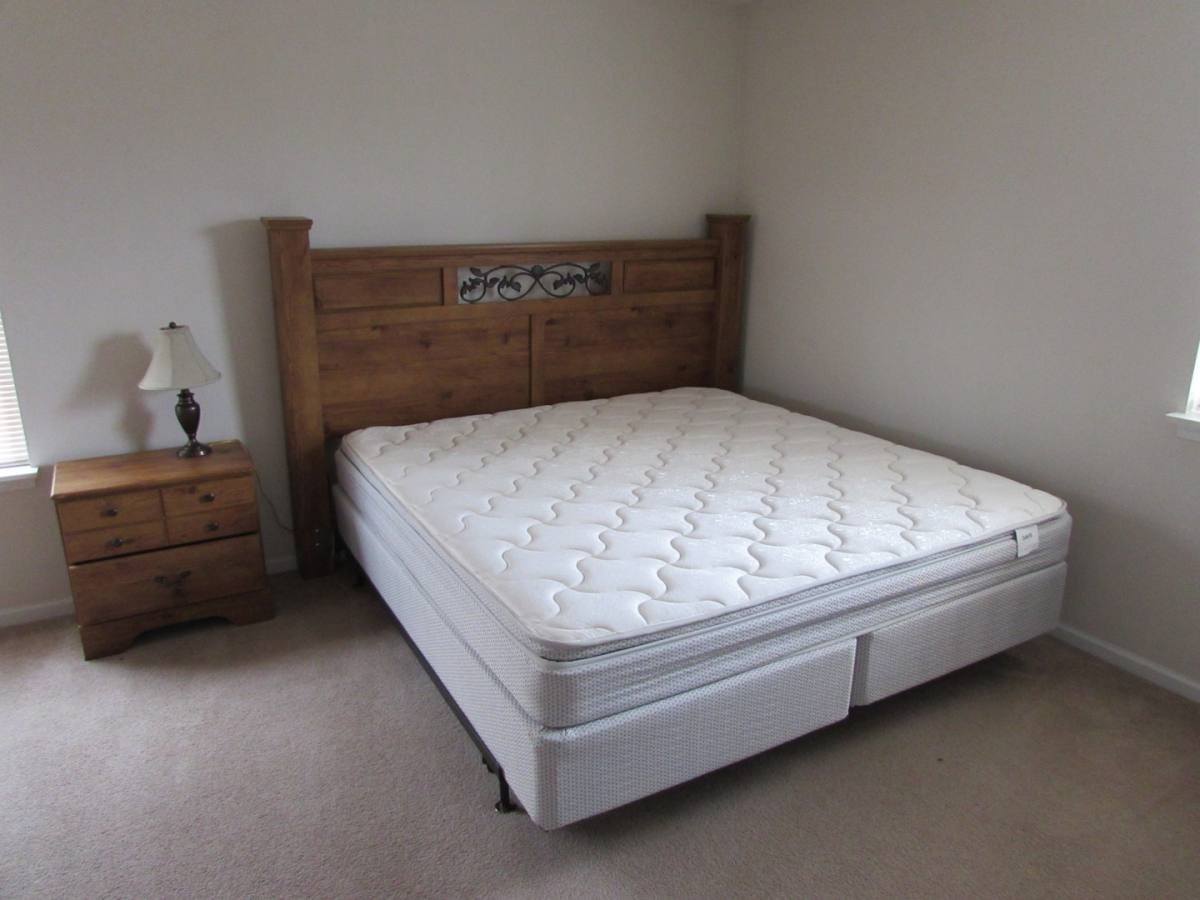 Apartment for rent at 22710 Hanley Lane, Saint Robert, MO 65584