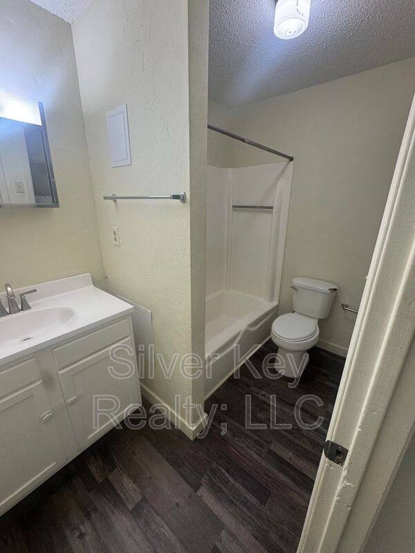 Apartment for rent at 114 Old Athens Pike #2F, Sweetwater, TN 37874