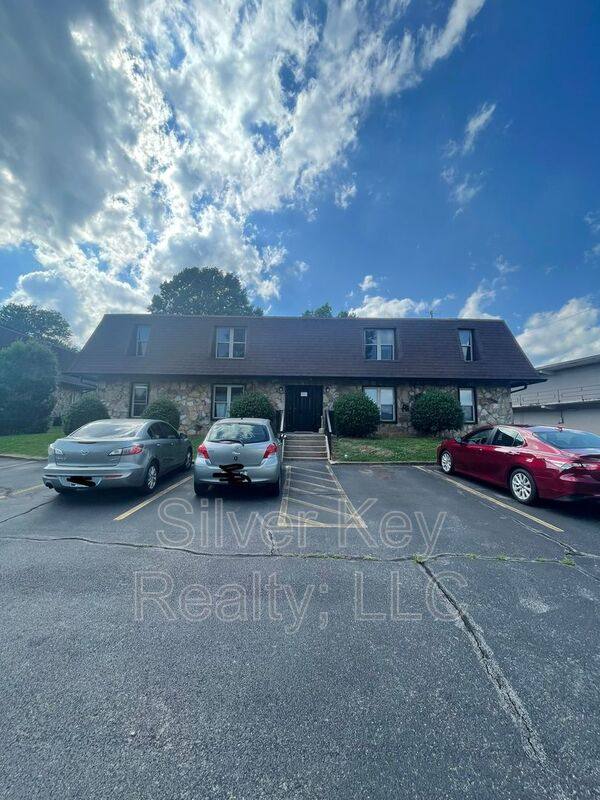 Apartment for rent at 114 Old Athens Pike #2F, Sweetwater, TN 37874