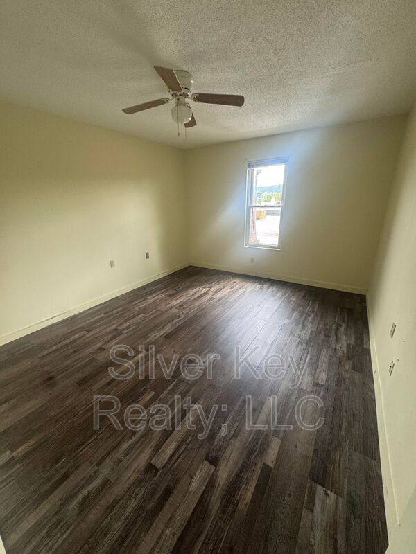 Apartment for rent at 114 Old Athens Pike #2F, Sweetwater, TN 37874