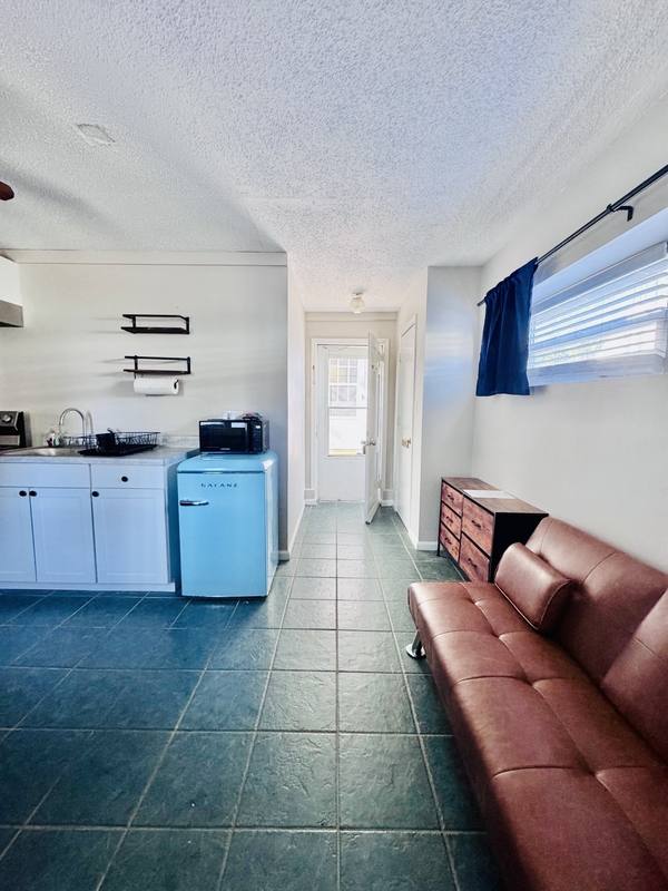 Apartment for rent at 1105 W Rock Spring Rd #B-APT, Greenville, NC 27858