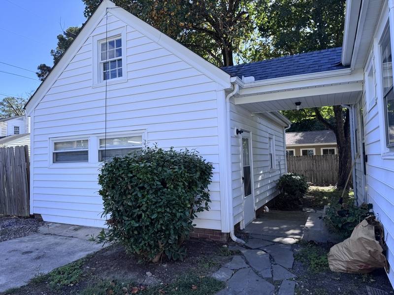 Apartment for rent at 1105 W Rock Spring Rd #B-APT, Greenville, NC 27858
