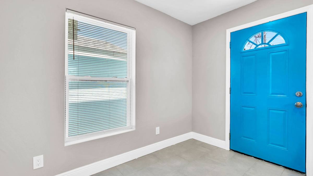 House for rent at 2651 1 2 2nd Ave S, Saint Petersburg, FL 33712