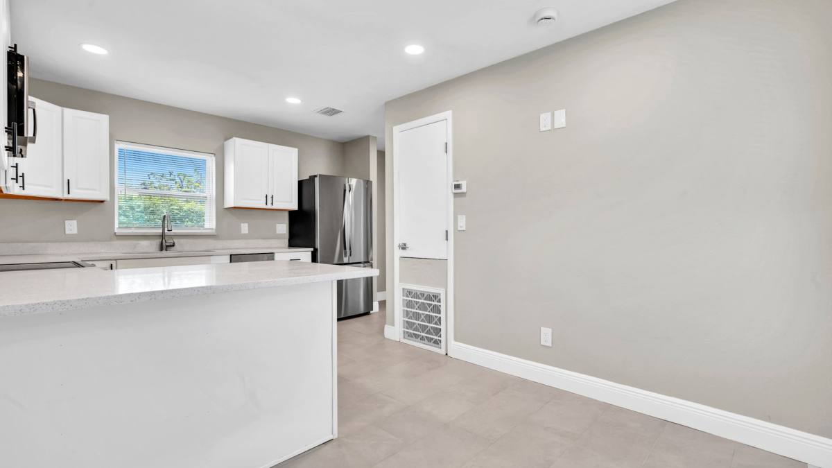 House for rent at 2651 1 2 2nd Ave S, Saint Petersburg, FL 33712