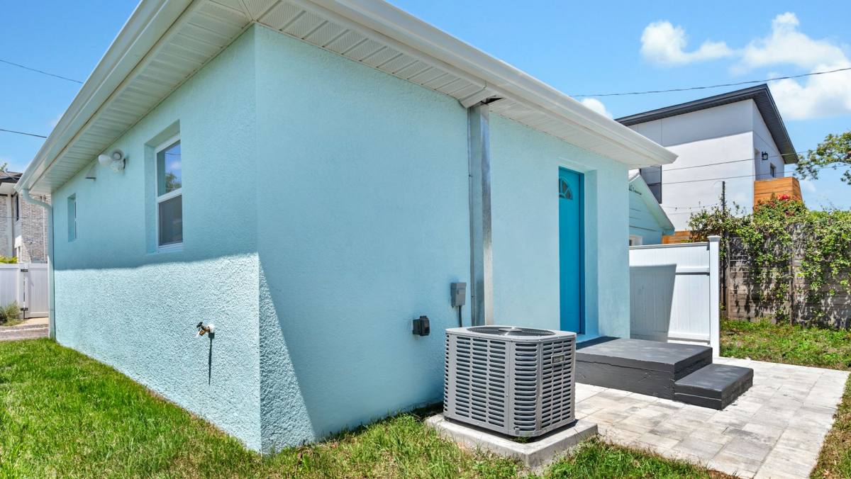 House for rent at 2651 1 2 2nd Ave S, Saint Petersburg, FL 33712