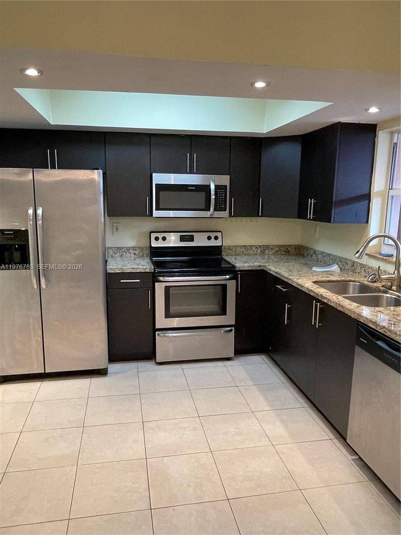 Condo for rent at 1024 W 79th St, Hialeah, FL 33014