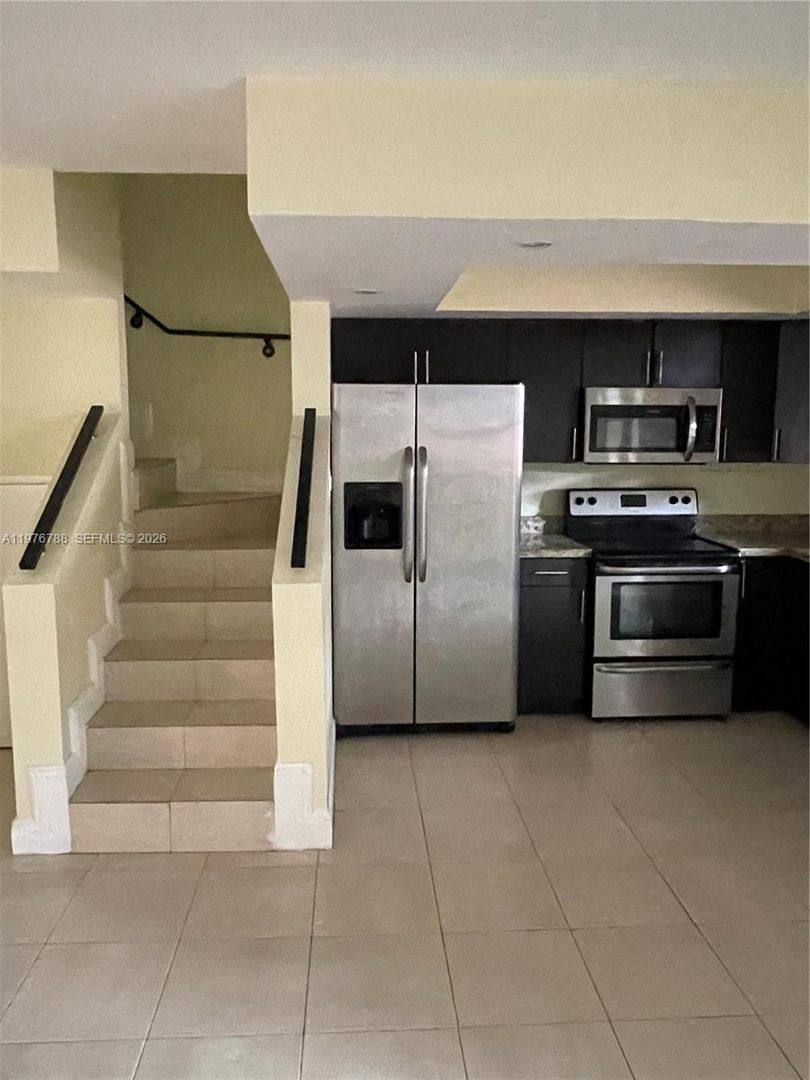 Condo for rent at 1024 W 79th St, Hialeah, FL 33014