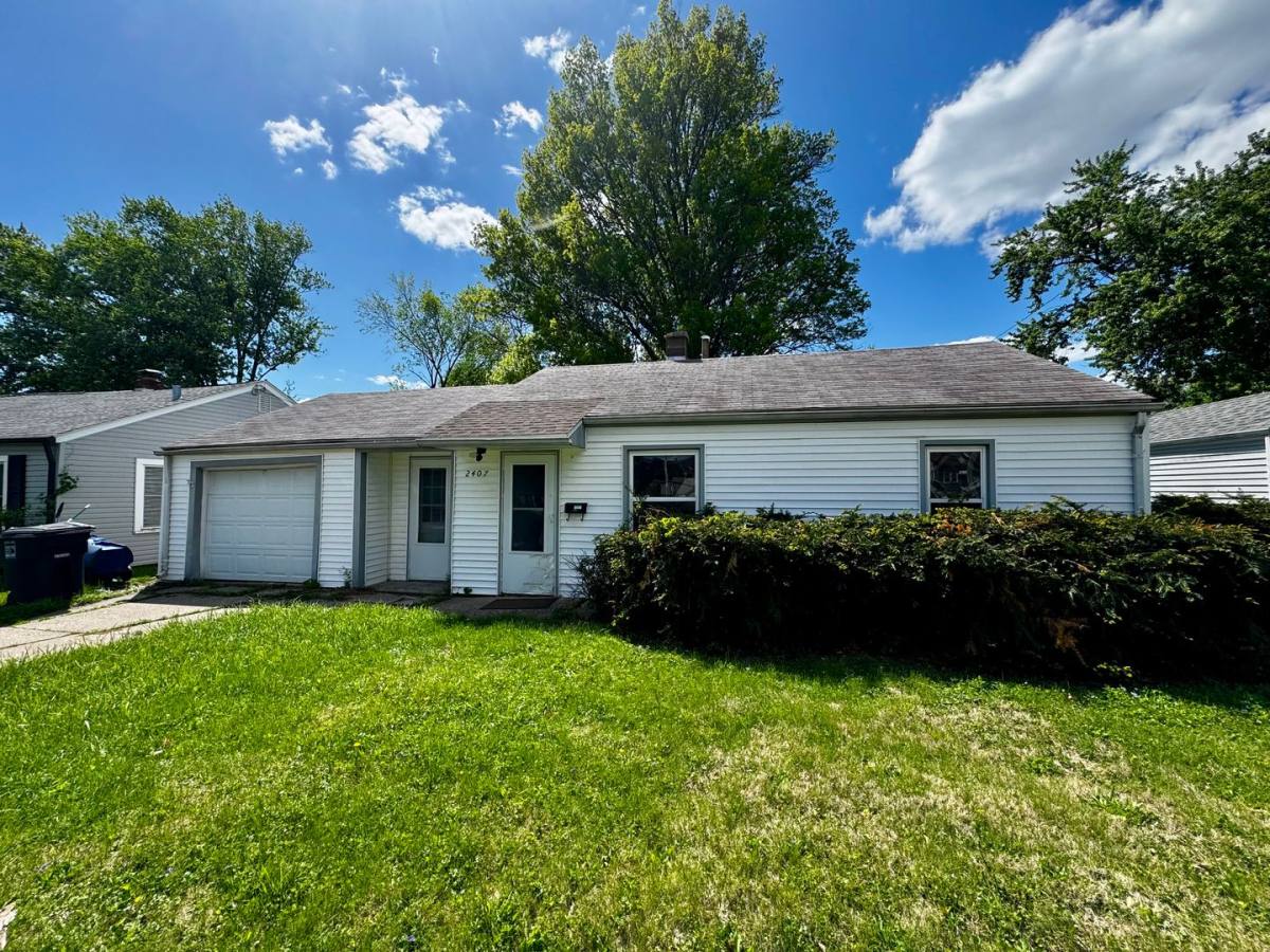 2407 48th St, Moline, IL 61265