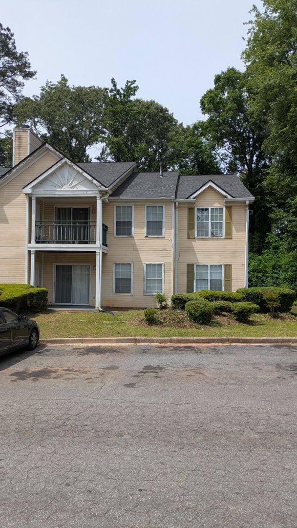 House for rent at 417 Ridgecreek Dr, Clarkston, GA 30021