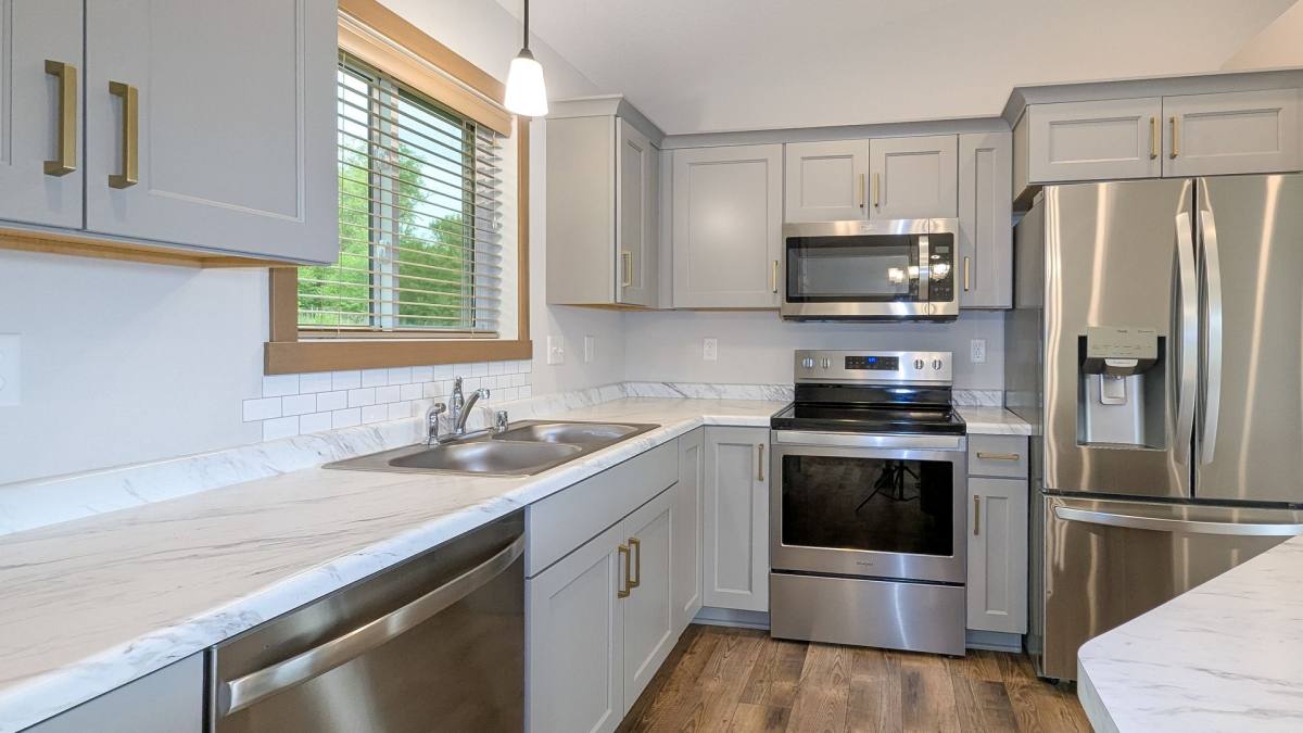 House for rent at 2201 Hadley Hills Dr NE, Rochester, MN 55906