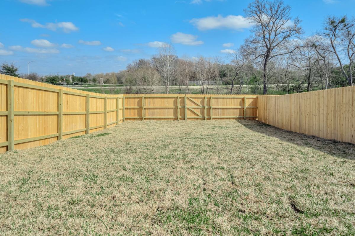 Townhouse for rent at 1129 Trellis Pass - Ash, Brenham, TX 77833