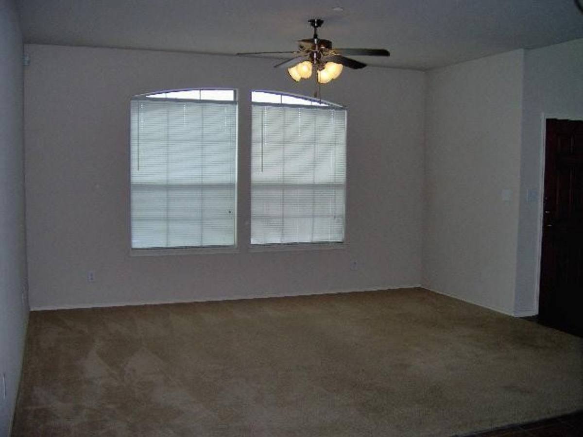 Townhouse for rent at 5413 Soledad Dr, Denton, TX 76208