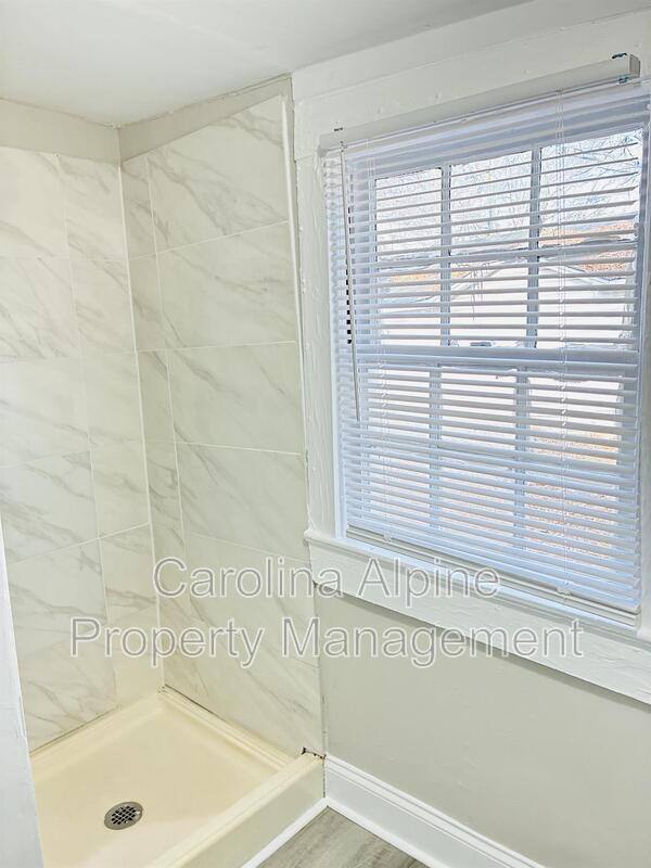 House for rent at 1409 Ware Ave, Gastonia, NC 28052