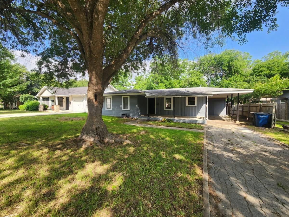 House for rent at 554 Lee St, New Braunfels, TX 78130