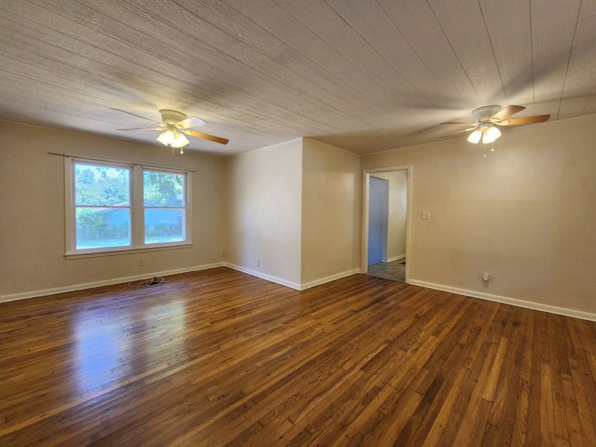 House for rent at 554 Lee St, New Braunfels, TX 78130