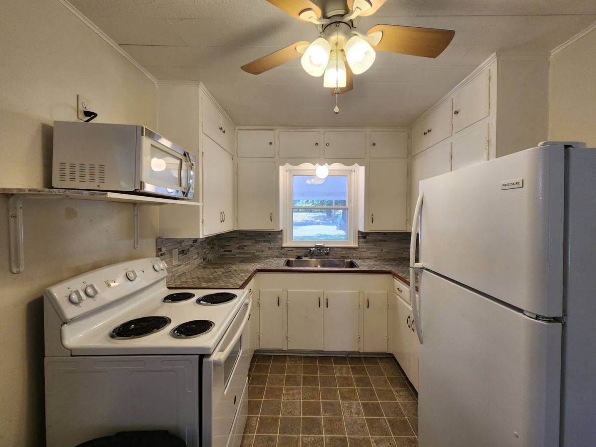 House for rent at 554 Lee St, New Braunfels, TX 78130